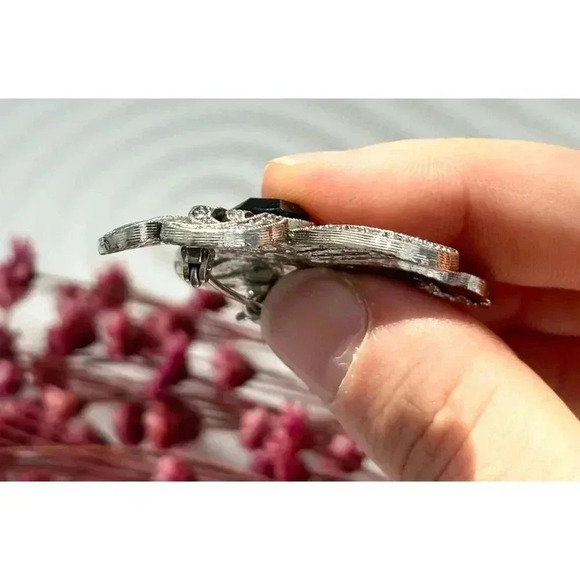 Black onyx & Marcasite Sterling Silver Ribboned Bow Shaped Vintage Brooch Pin - Picture 6 of 6